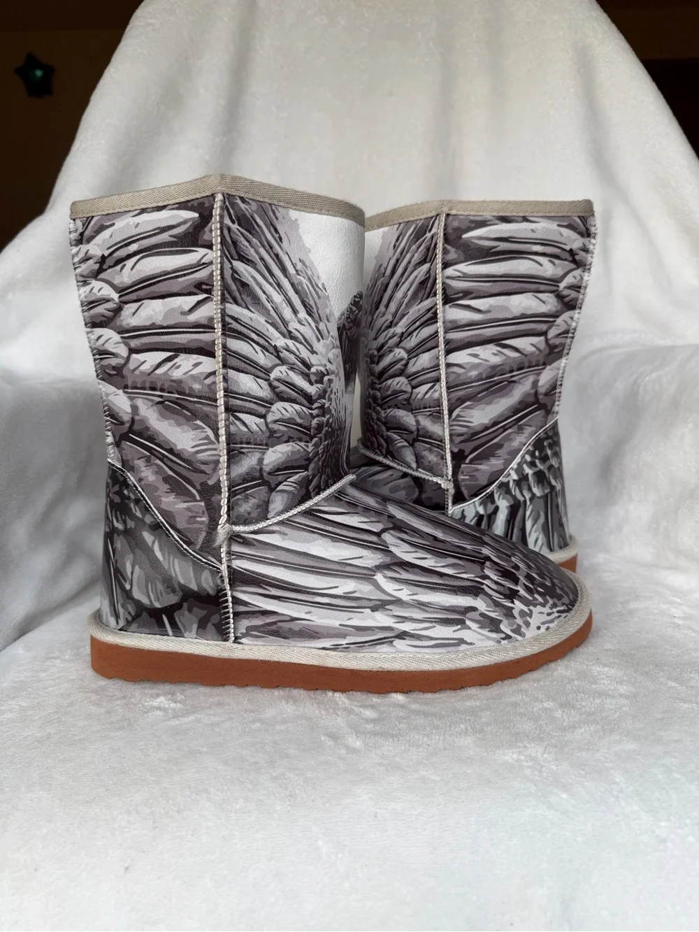 Women’s Winter Boots with Angel Wing Print Plush Fleece Lining Size 40